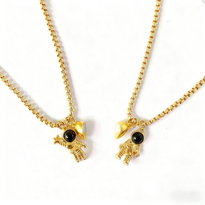 Magnetic Astronaut BFF Necklaces - 2PCS Gold/Silver