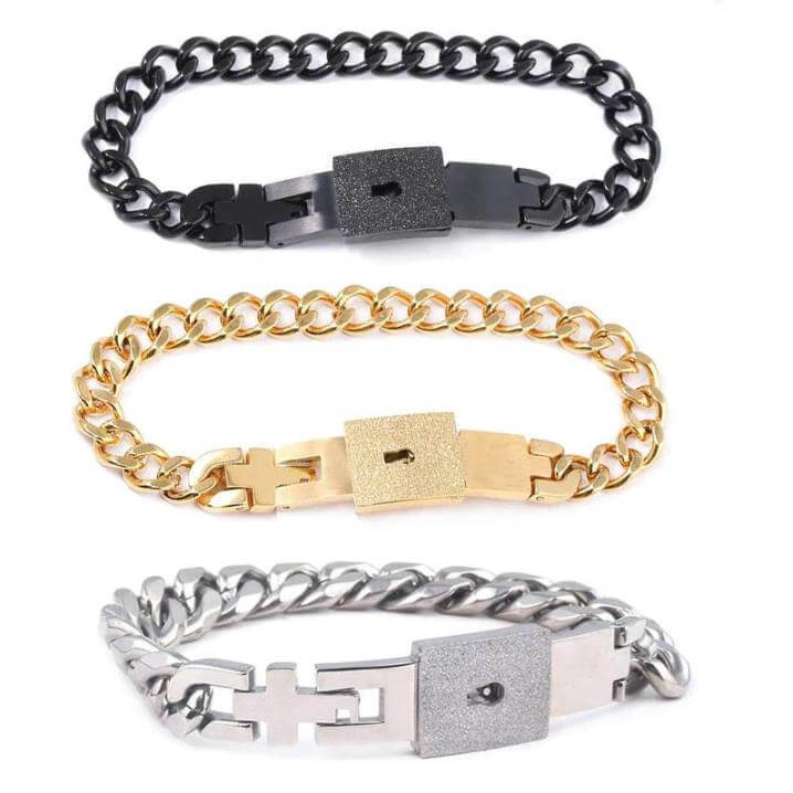 Lock Each Others Bracelets for 3 BFF