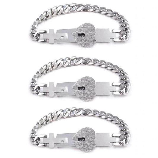 Lock Each Others Bracelets for 3 BFF