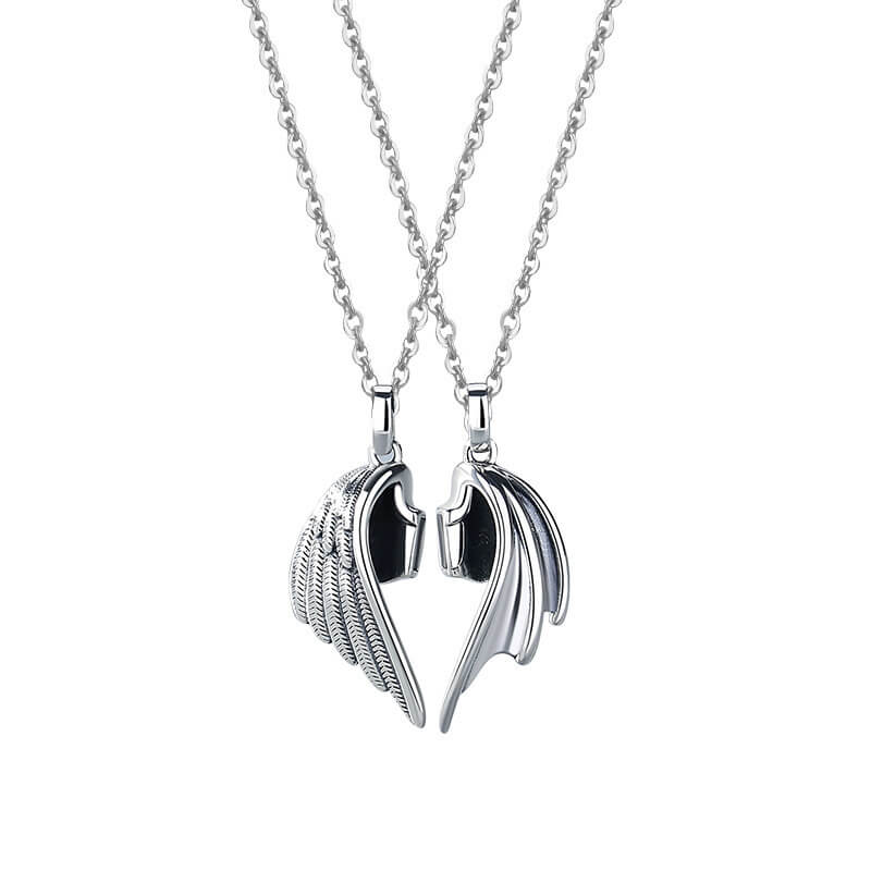 1 Pair Magnetic Angels And Demons Necklaces